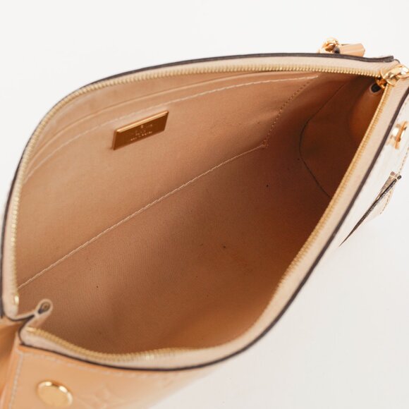 Louis Vuitton Santa Monica Dune Monogram Vernis Leather Clutch - Picture 9 of 11